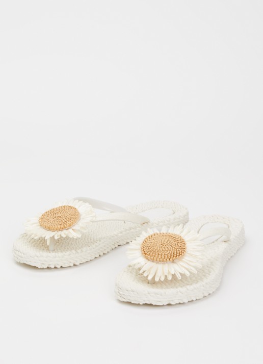 Ilse Jacobsen Slipper met glitter en applicatie - detail gebroken wit