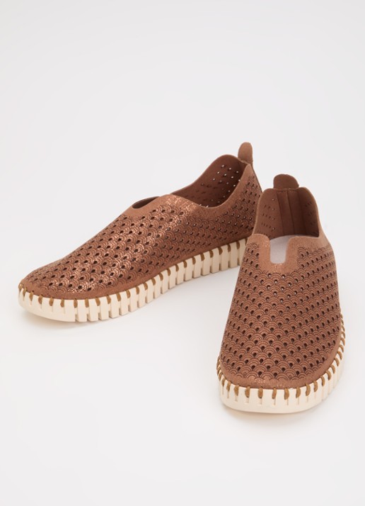 Ilse Jacobsen Tulip slip-on met metallic details - detail bruin