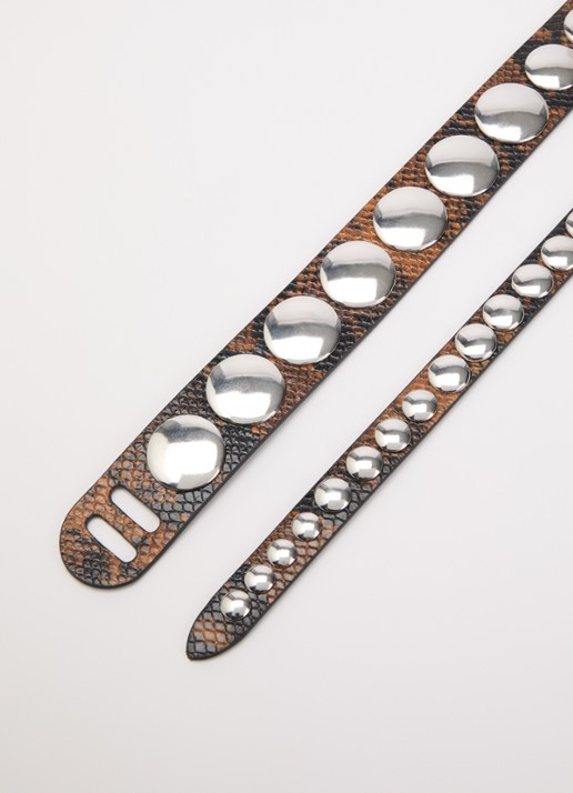 IRO Crescendo riem van kalfsleer met slangenprint en studs - detail 2 oranjebruin