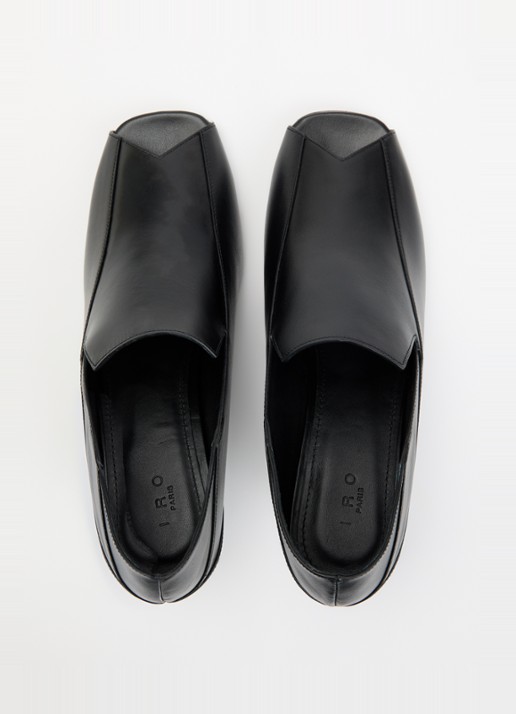 IRO Doll pump van leer  - detail 4 zwart