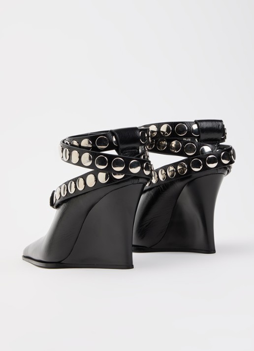 IRO Fauve Click pump van leer met studs - achterkant 2 zwart