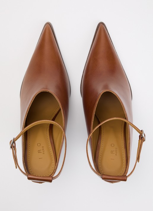 IRO Fauve pump van leer - detail 4 cognac