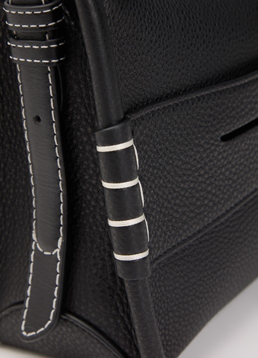 J.W. Anderson Crossbodytas van leer - detail 5 zwart