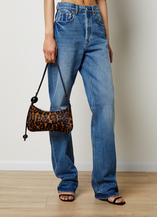 Jacquemus Le Bisou Perle schoudertas van leer met dierenprint en structuur - voorkant 2 bruin