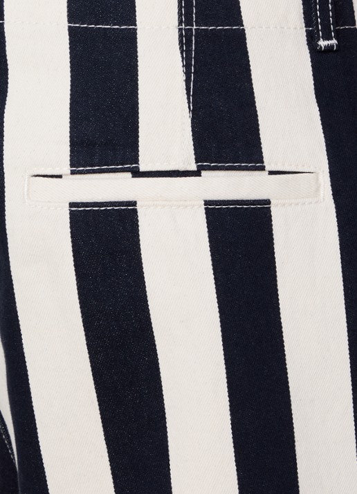 Jacquemus Le Parasol loose fit jeans met streepprint - detail 6 donkerblauw