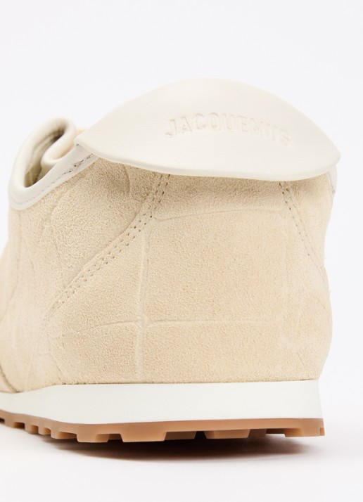 Jacquemus Les Tennis sneaker van kalfssuède met crocostructuur - detail 6 ivoor
