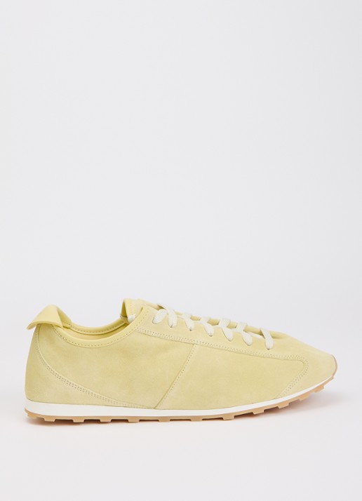 Jacquemus Les Tennis sneaker van kalfssuède - voorkant 6 lichtgeel