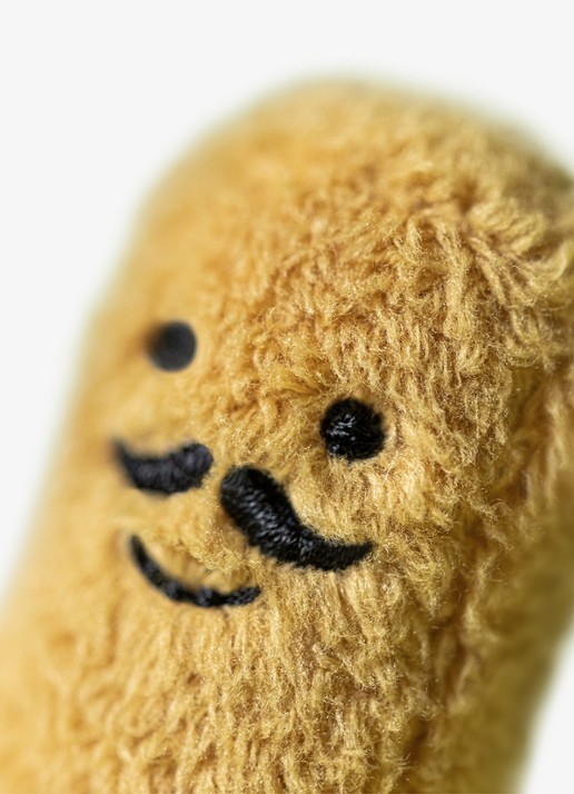 Jellycat Amuseables Eggetha Egg and Lance Soldier knuffel 16 cm - detail 2 beige