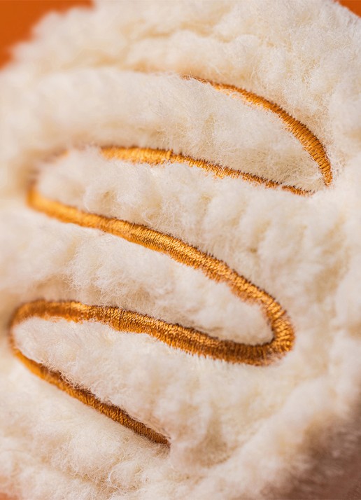 Jellycat Amuseables Latte knuffel 18 cm - detail 5 bruin