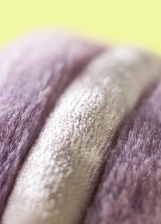 Jellycat Amuseables May Macaron knuffel 12 cm - detail 4 paars