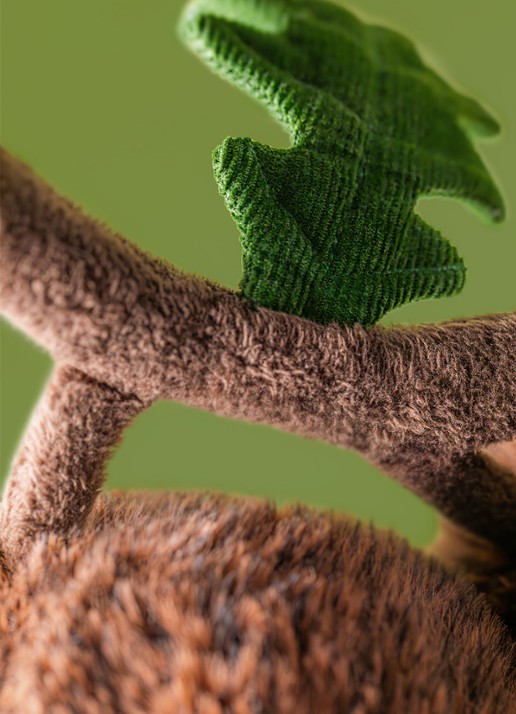 Jellycat Amuseables Ort & Tum Acorns knuffel 15 cm - detail 5 beige
