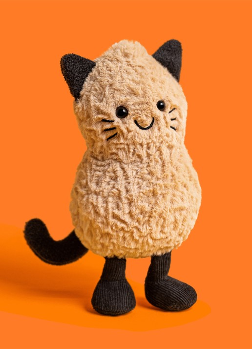 Jellycat Amuseables Peanut Cat Outfit knuffel 15 cm - detail beige