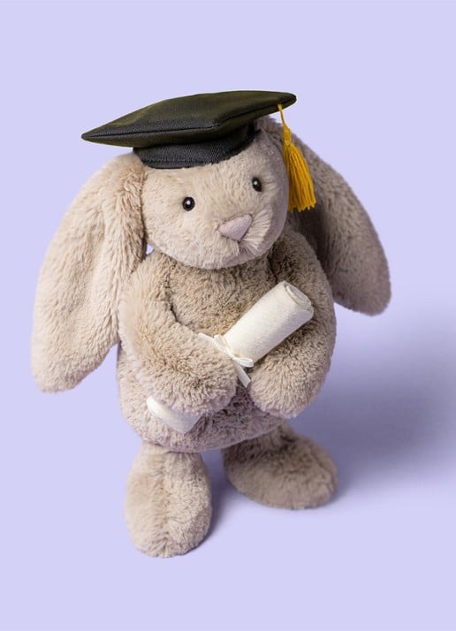 Jellycat Bashful Bunny Graduation Outfit knuffel 31 cm - voorkant 4 beige