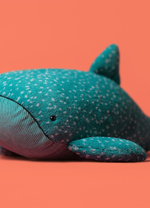 Jellycat Gobfrey Whale Shark knuffel 40 cm - voorkant 4 blauw