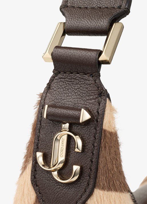 Jimmy Choo Bar Hobo/S schoudertas van kalfsleer met ponyhair - detail 2 bruin