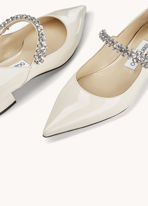 Jimmy Choo Bing pump van kalfsleer met kristal - achterkant 3 wit