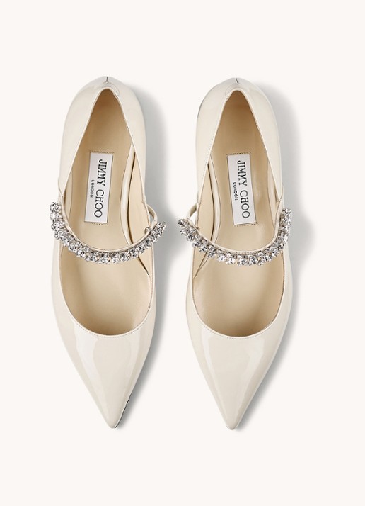 Jimmy Choo Bing pump van kalfsleer met kristal - detail wit