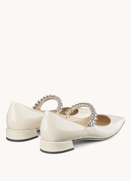 Jimmy Choo Bing pump van kalfsleer met kristal - detail 2 wit