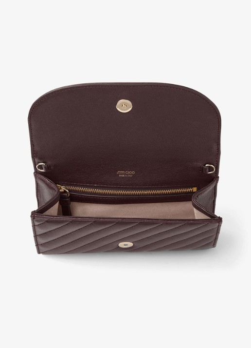 Jimmy Choo Curve clutch van lamsleer met afneembare schouderriem - detail 3 deep merlot