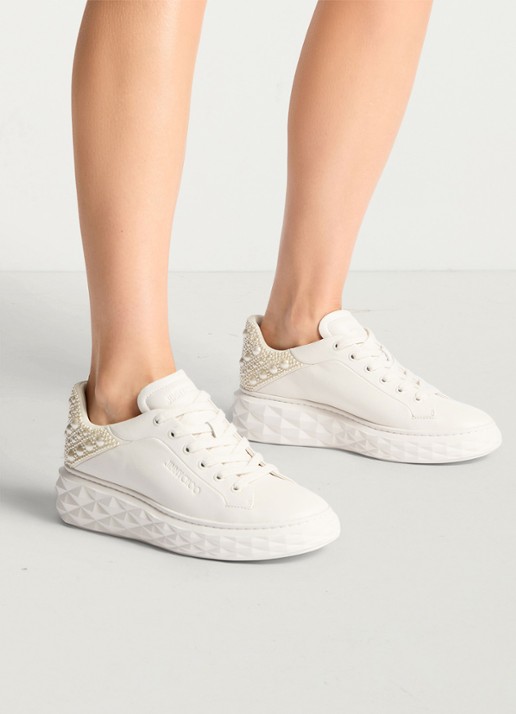 Jimmy Choo Diamond Maxi/F II sneaker van lamsleer met imitatieparels - voorkant 2 gebroken wit