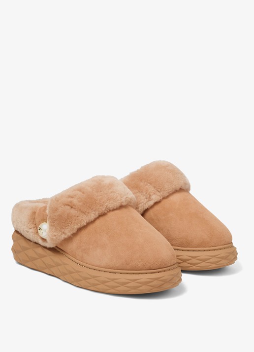 Jimmy Choo Diamond Maxi Mule/F instapper van lamssuède - voorkant 2 lichtbruin