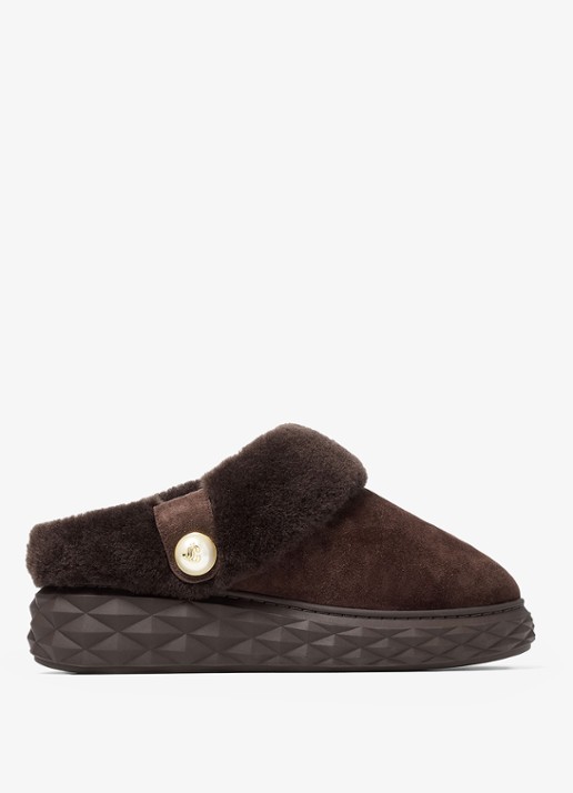 Jimmy Choo Diamond Maxi Mule/F instapper van lamssuède - voorkant 4 donkerbruin