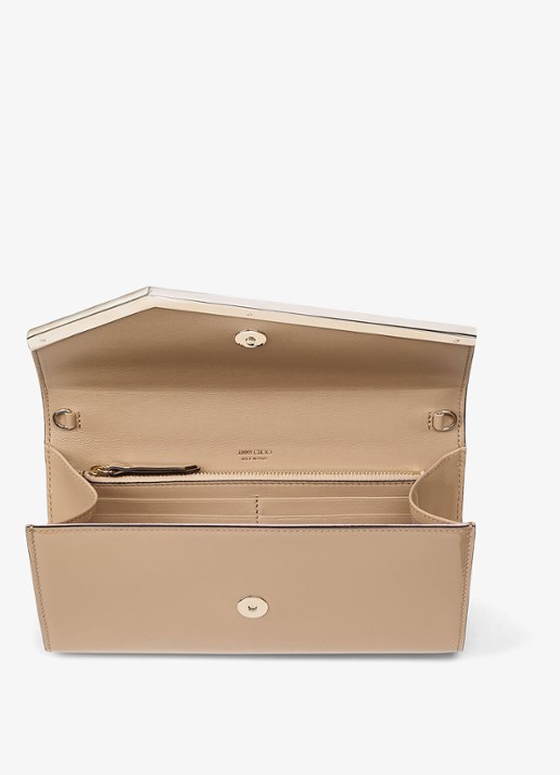 Jimmy Choo Emmie clutch van kalfsleer met afneembare schouderriem - detail 2 beige