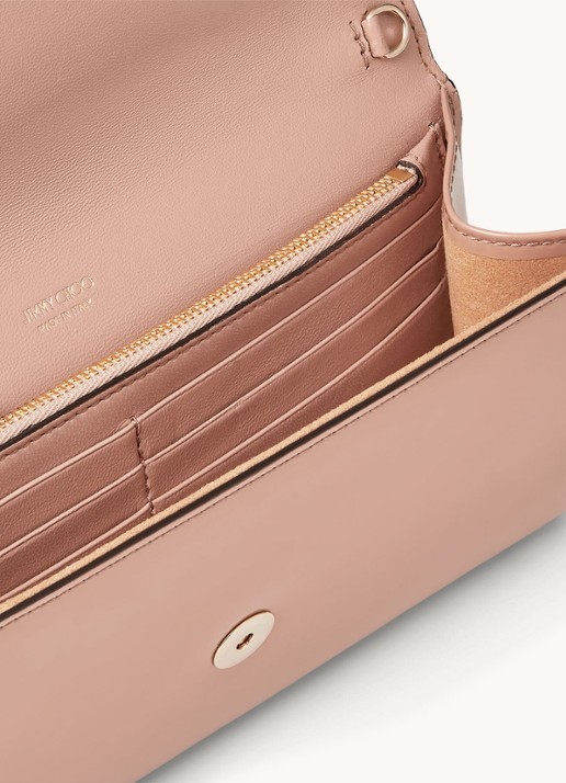 Jimmy Choo Emmie clutch van lakleer met afneembare schouderriem - detail 4 oudroze