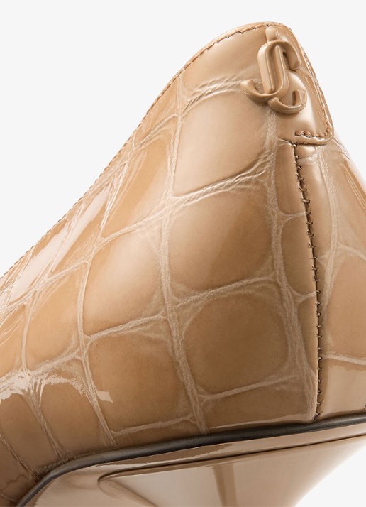 Jimmy Choo Ixia 80 pump van kalfsleer met crocostructuur - detail 4 beige