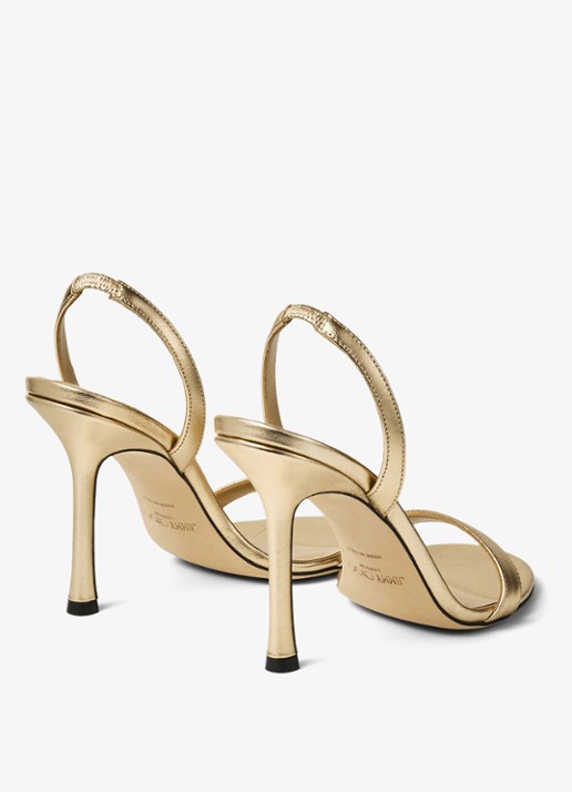 Jimmy Choo Jenn 100 sandalette van lamsleer met metallic finish - achterkant goud