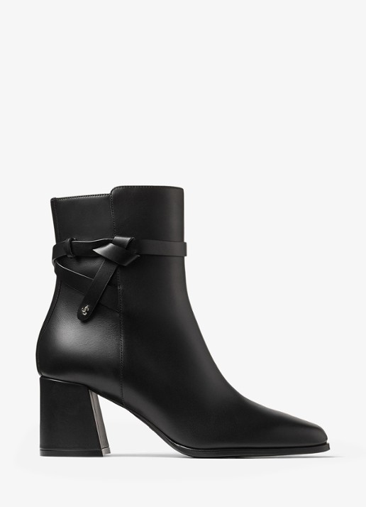 Jimmy Choo Lawton 65 enkellaarsje van kalfsleer - voorkant zwart
