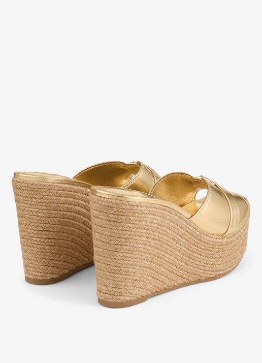 Jimmy Choo Leda Wedge 100 sleehak van lamsleer met metallic finish - achterkant 5 goud