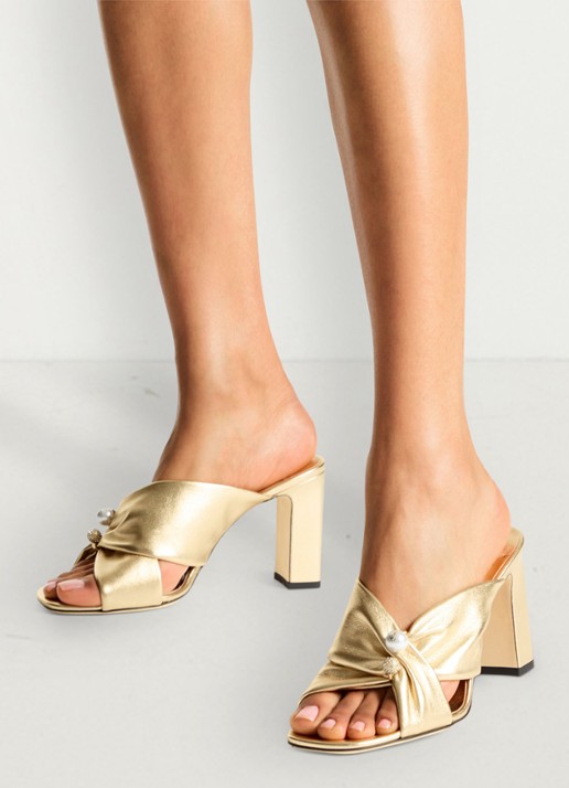 Jimmy Choo Rafi 85 muiltje van lamsleer met metallic finish - voorkant 2 goud