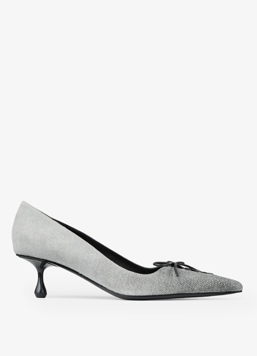 Jimmy Choo Scarlett 50 pump van geitenleer met strikdetail - voorkant 4 grijs