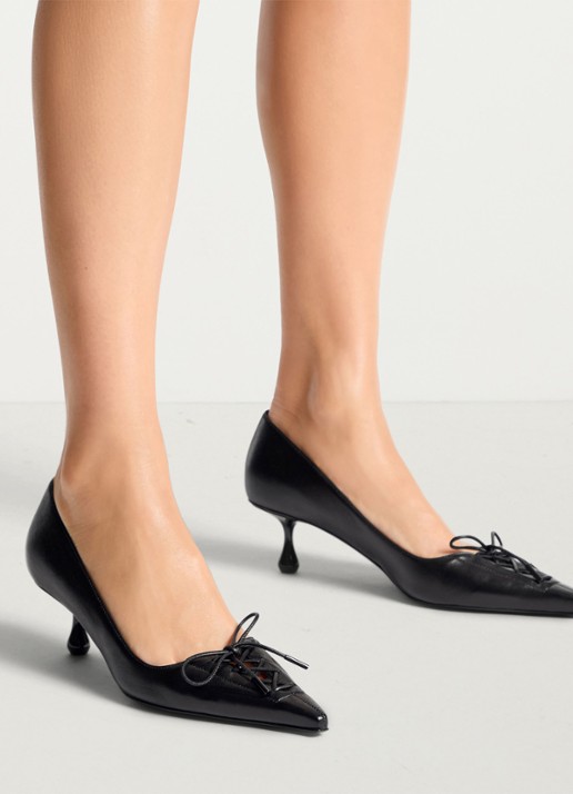 Jimmy Choo Scarlett 50 pump van lamsleer - voorkant 6 zwart