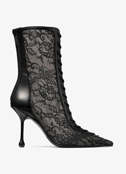 Jimmy Choo Scarlett 95 enkellaarsje van kant met lamsleren details