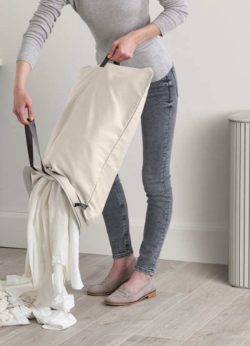 Joseph Joseph Tota Twin Luxe wasmand 73,5 cm - detail 5 beige