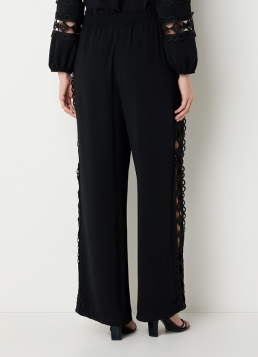 Joseph Ribkoff High waist wide fit pantalon met broderie en opengewerkt detail - achterkant 3 zwart
