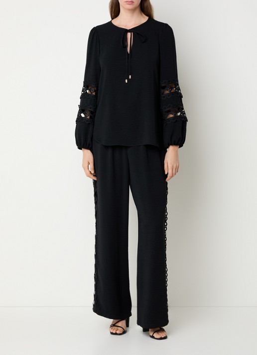 Joseph Ribkoff Tuniek met broderie en opengewerkt detail - voorkant 4 zwart