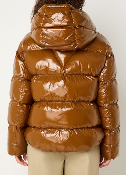 JOSH V Brenna puffer jack met strikceintuur en glanzende finish - achterkant 4 cognac