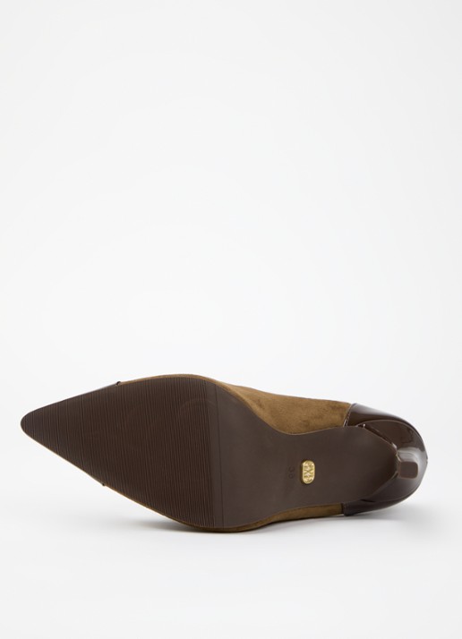 JOSH V Minou pump met lakfinish - detail 5 donkerbruin