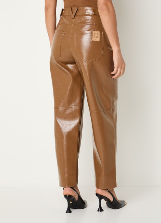 JOSH V Rae high waist tapered fit broek van imitatieleer met glanzende finish - achterkant 4 cognac