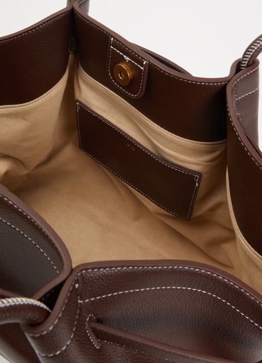 JW PEI Hana Large schoudertas met logo - detail donkerbruin