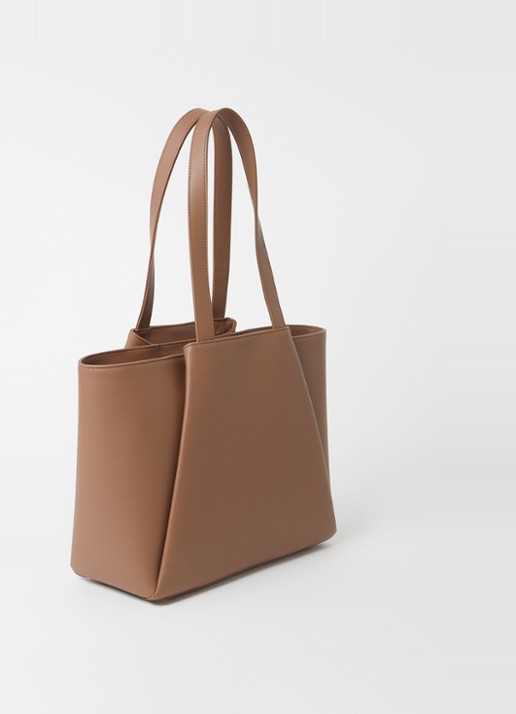 KAAI Midi Pyramid schoudertas van leer met 13.5 inch laptopvak - achterkant 4 taupe
