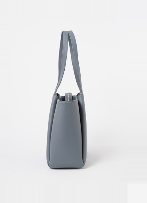 KAAI Midi Pyramid schoudertas van leer met 13.5 inch laptopvak - detail 3 grijs