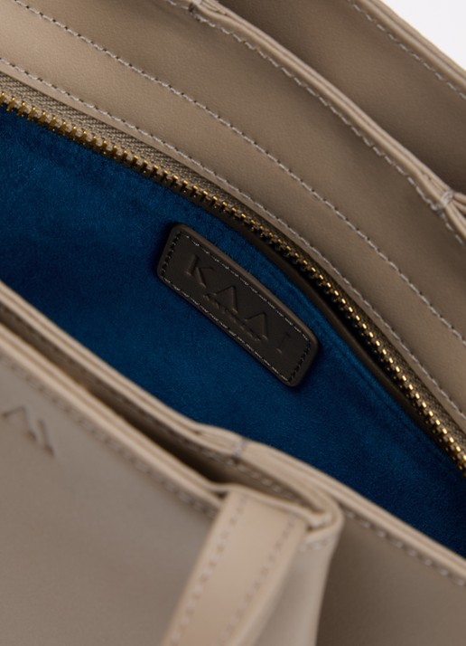 KAAI Mini Pyramid handtas van leer met afneembare schouderriem  - detail 2 taupe