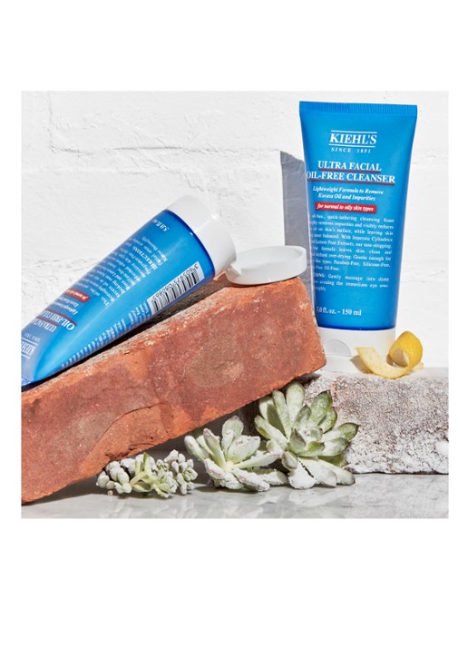 Kiehl's Ultra Facial Oil-Free Cleanser - facewash - detail 6 undefined