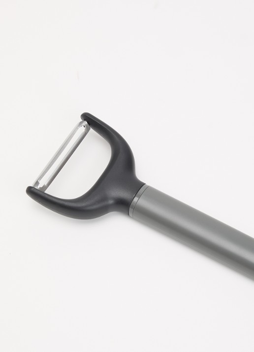 KitchenAid Classic Y dunschiller 18 cm  - voorkant 2 grijs