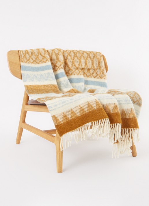 Klippan Freja Plaid van wol 130 x 200 cm - voorkant 2 abrikoos