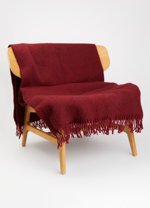 Klippan Gotland plaid van lamswol 130 x 200 cm - voorkant 3 bordeauxrood